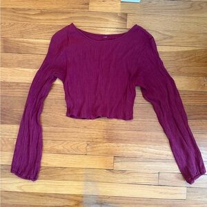 Women’s Long Sleeve Ribbed Crop Top in Berry